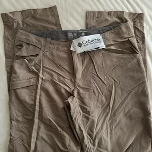Columbia Women’s Tan Pants